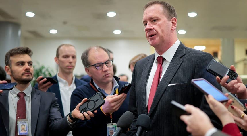 New Bill Would Strip Citizenship From Naturalized Americans Who Commit Fraud or Felonies