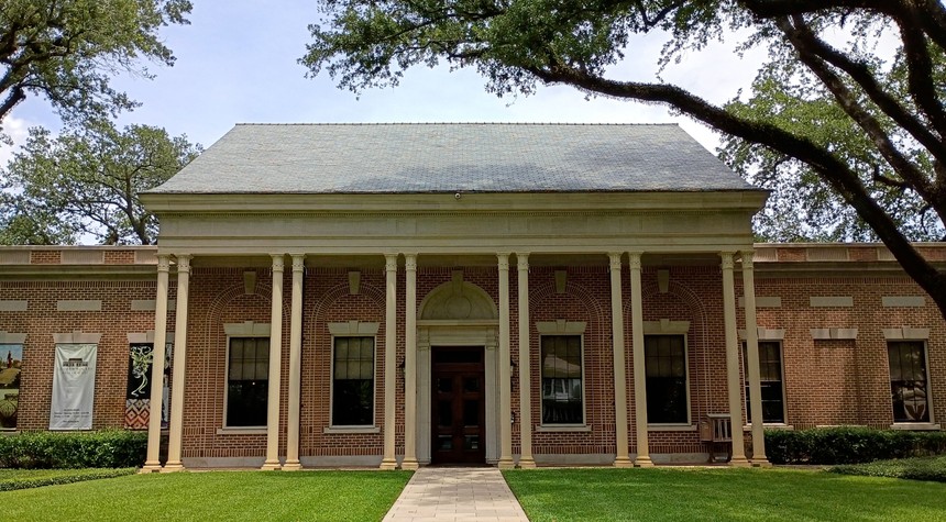 Historic Southern Town Experiences Revival Through Architectural Heritage