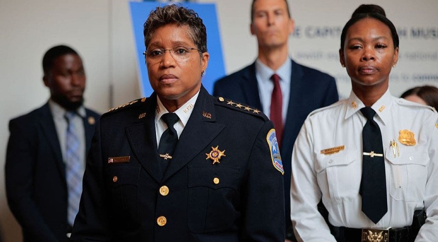 Metropolitan Police Chief Resigns After Turbulent Tenure Under Federal Oversight
