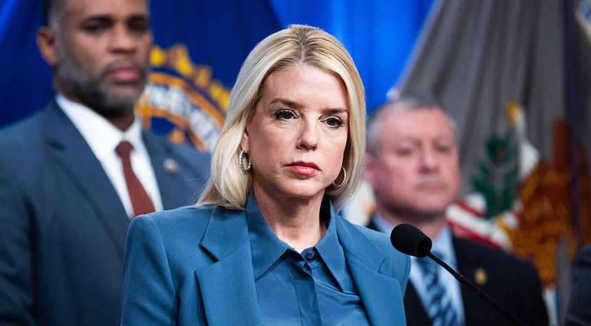 Bondi Confronts Minnesota Governor Over Sanctuary Status and Federal Agent Safety