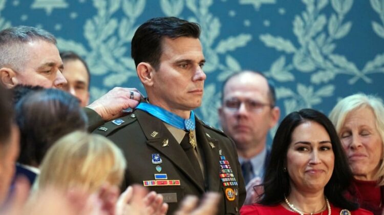 President Honors Army Helicopter Pilot Shot During Operation to Capture Maduro