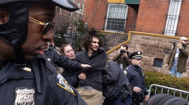 Terrorism Investigators Continue Work Despite Missing Paychecks