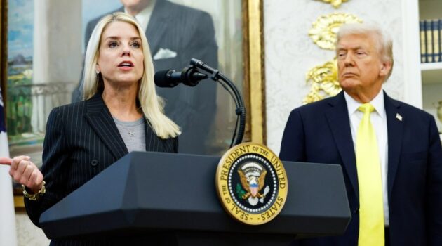 Raskin Claims Highly Sensitive Documents Were Taken From White House After First Trump Term